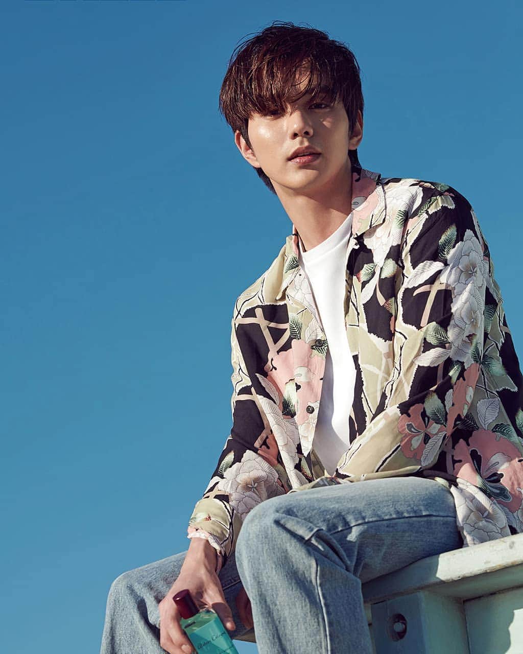 のインスタグラム：「Yoo Seung Ho @dandyoo93 🧡For DAZED Magazine March Issue . . . . . . #유승호 #YooSeungHo#koreanactor  #koreanboy #oppa #asianboy#아지트샵 #추천멘토 #치위생사 #간호사 #직장인부업 #미용인 #미용 #연남동카페 #연남동맛집 #신혼여행 #신혼 #신혼부부 #おしゃれ #オシャレ #いいね返し #フォロー #韓国人 #韓国 #セルカ #自撮り #ファッション #フォロー」
