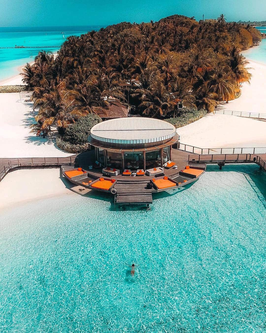 Maldivesさんのインスタグラム写真 - (MaldivesInstagram)「Club Med Kani #Maldives  Photo @minimint.rsbn」4月8日 4時21分 - omaldives