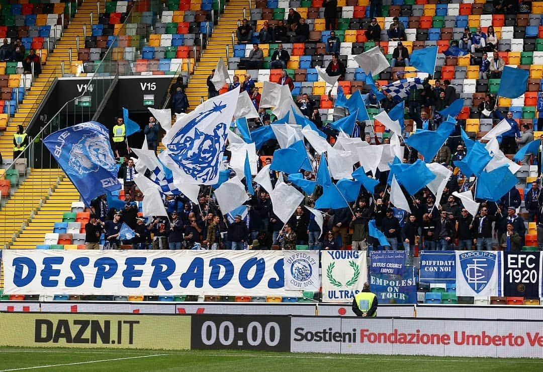 エンポリFCさんのインスタグラム写真 - (エンポリFCInstagram)「📸 Sempre con noi, sempre al nostro fianco #UdineseEmpoli」4月8日 4時22分 - empoli_fc_official