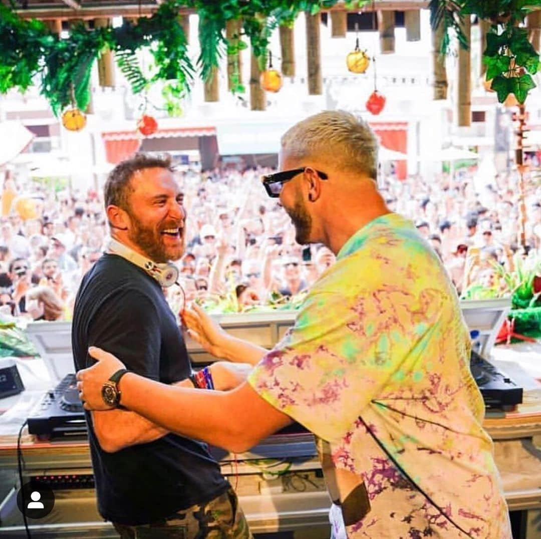 デヴィッド・ゲッタさんのインスタグラム写真 - (デヴィッド・ゲッタInstagram)「So good to be back at my vegas residency @encorebeachclub and see my friends. Good to see you @djsnake killing it non stop!」4月8日 5時15分 - davidguetta