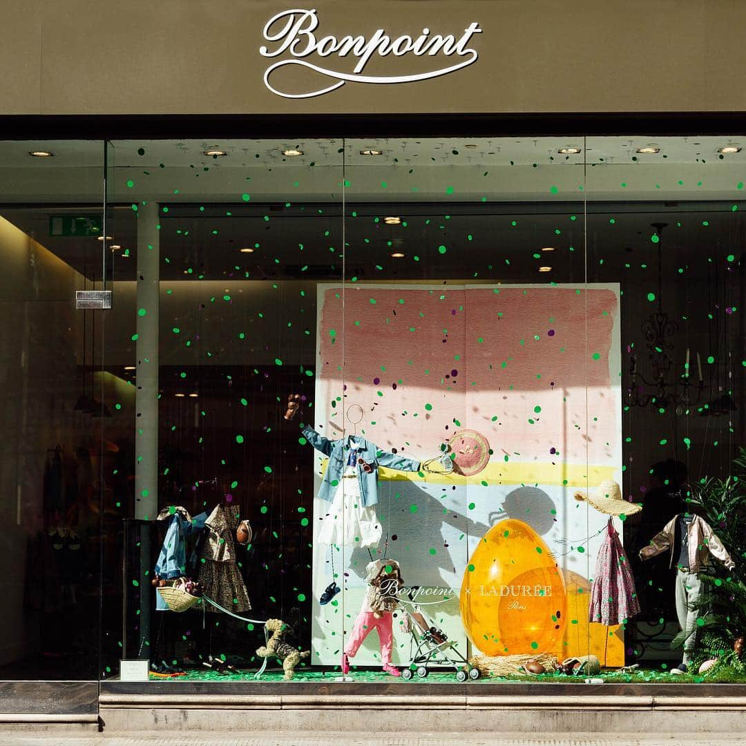 bonpointさんのインスタグラム写真 - (bonpointInstagram)「Today, we are glad to unveil the Sloane boutique in London and its festive atmosphere for the Easter celebrations 🐣 If you want to discover more, see you tomorrow... . . . #BonpointxLaduree #Easter #Easterseason」4月7日 20時47分 - bonpoint