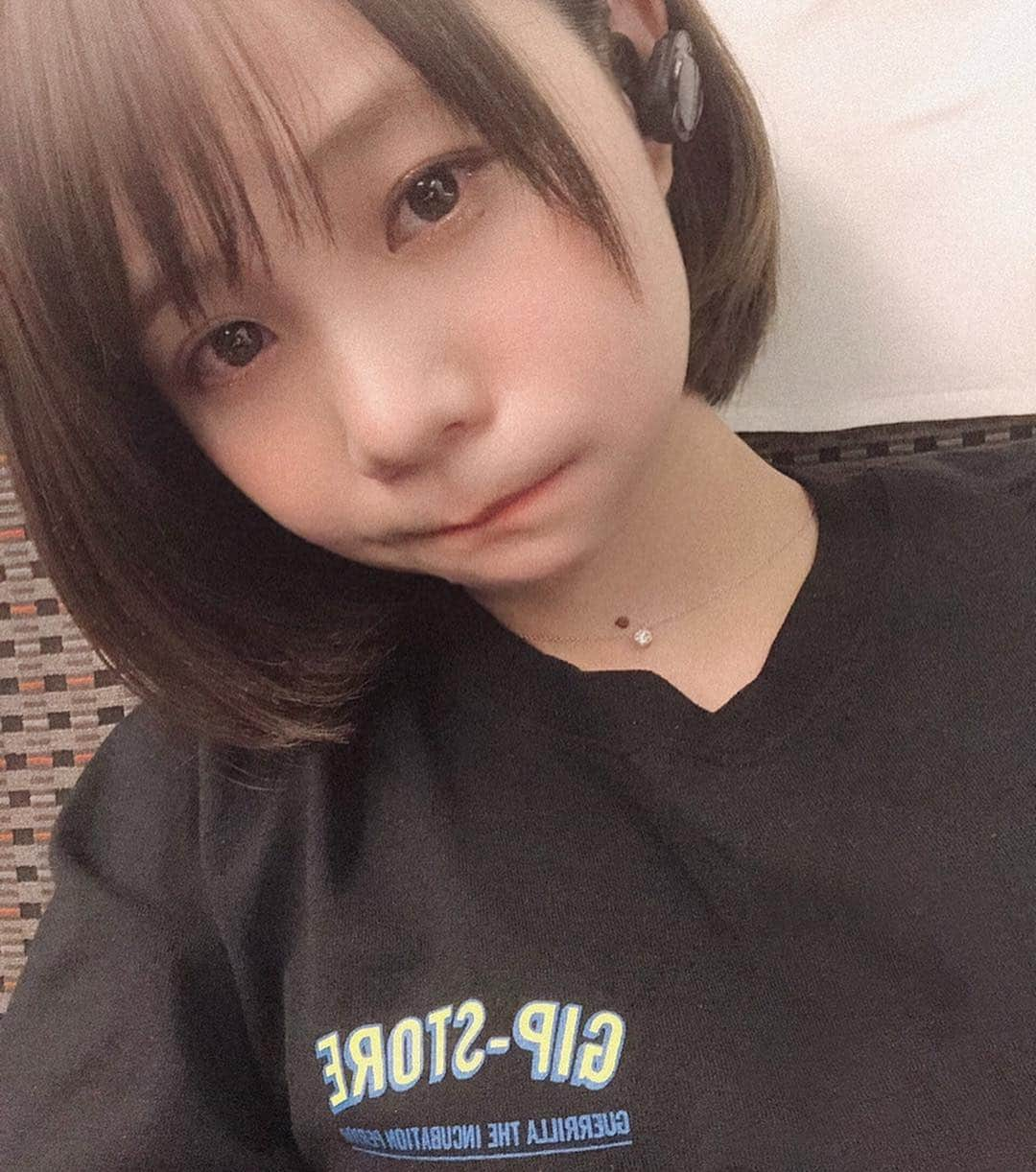 真奈さんのインスタグラム写真 - (真奈Instagram)「名古屋ありがと〜〜😢 久しぶりの名古屋 楽しかったです🐔またね . . 本当はすずちゃんち 泊まる予定だったけど 今日はちゃんと帰る😷 すずちゃん天使だよすずちゃん . 初味仙美味しかったし 提供早くてびっくりでした . #名古屋 #味仙矢場店」4月7日 21時19分 - manatmnt0116