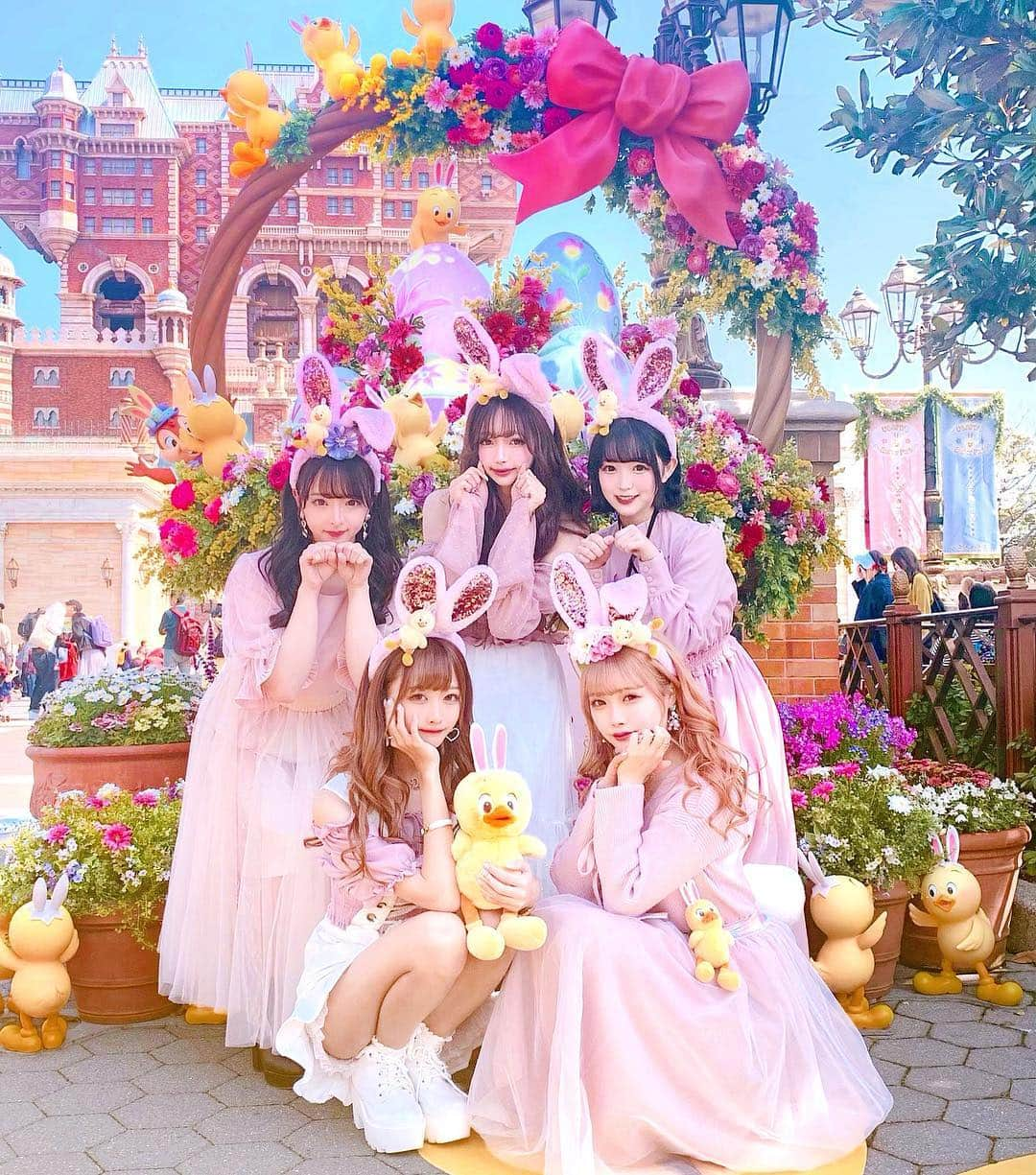 あやちゃんさんのインスタグラム写真 - (あやちゃんInstagram)「ディズニーイースター🌼🐰💗🐤🌷 めっちゃかわいかった💞 #ディズニーイースター #イースターディズニー #イースター #東京ディズニーランド #東京ディズニーシー #東京ディズニーリゾート #ディズニーシー #ディズニーコーデ #ディズニー #イースターコーデ #夢が叶う場所 #夢の国 #tokyodisneysea #tokyodisneyland #tokyodisneyresort」4月7日 21時14分 - aya.you.love.r