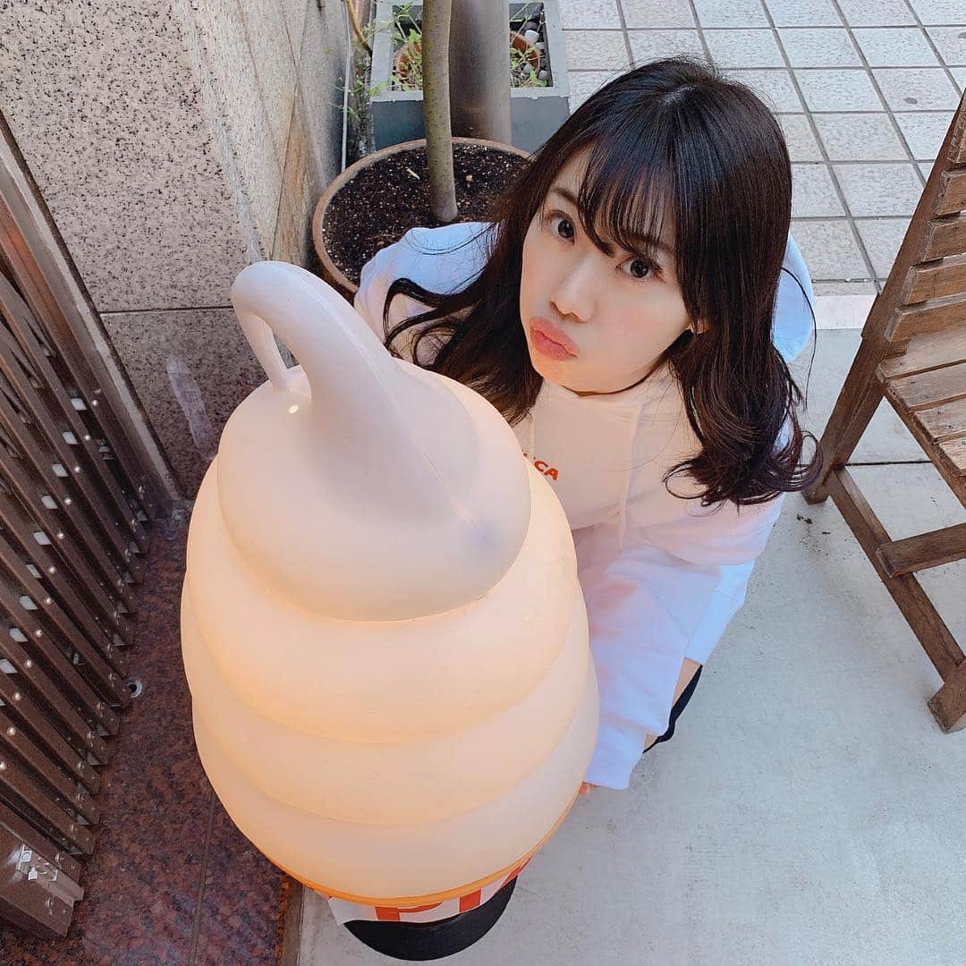 鈴木ふみ奈さんのインスタグラム写真 - (鈴木ふみ奈Instagram)「@bucca44_official のトレーナーXXXLサイズでワンピースとして着てるよ🙈❤️ 私は身長が167cmで大きいから、Tシャツとかパーカーはワンピとして可愛く着るのは難しいと思ってたから、このサイズあるのは嬉しい😆🌈 #ふみるっく #FUMILOOOK #ootd  #fashion  #code #zara#bucca #archives #freesmart  #mcm #codinate」4月7日 21時24分 - fuminasuzuki