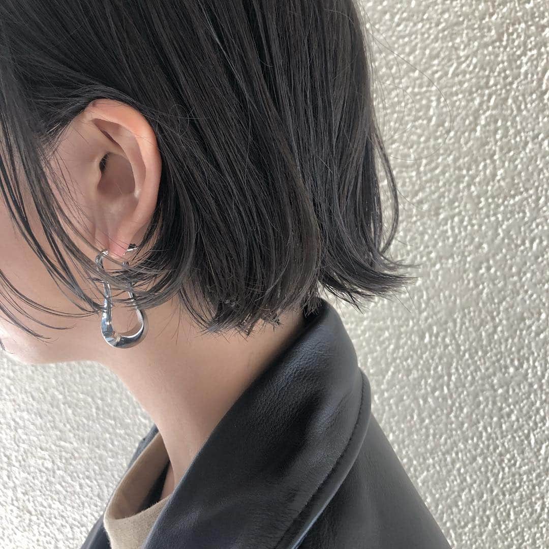 野々口祐子のインスタグラム：「このくらいのボブライン好き💯 #nono_hair #syan_tokyo  #ボブ #ハイライトカラー  #アッシュグレージュ」