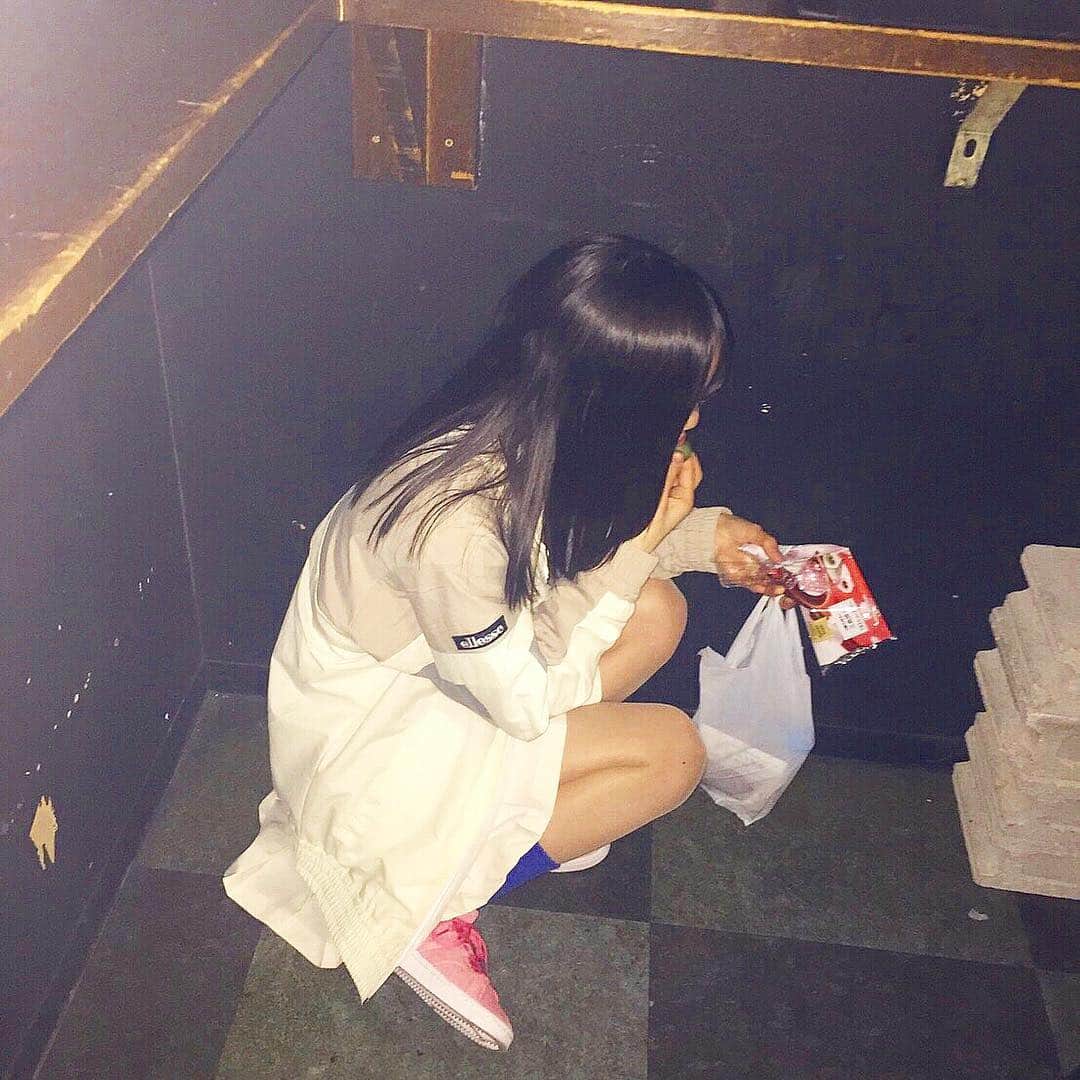 内田珠鈴さんのインスタグラム写真 - (内田珠鈴Instagram)「隠れ食い」4月7日 21時39分 - shuri_426