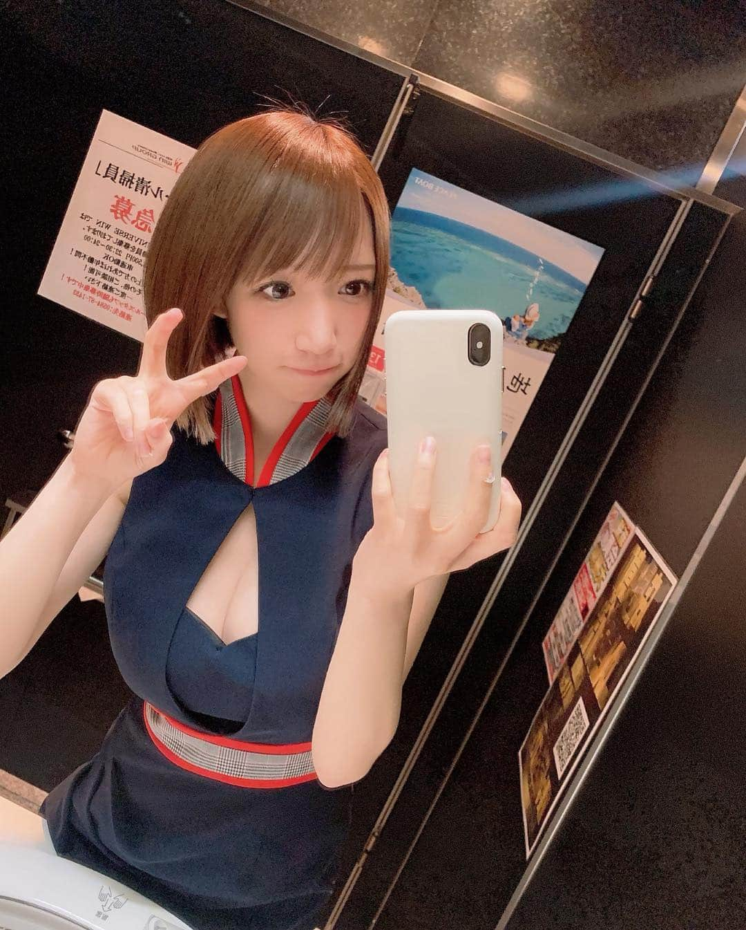 清水あいりさんのインスタグラム写真 - (清水あいりInstagram)「新しい衣装だよ📷 どかな〜…？💕 しばらくイベント続くから同じ衣装の時もあるかもしれないけど飽きずに会いにきておくれやす。」4月7日 21時44分 - shimizuairi