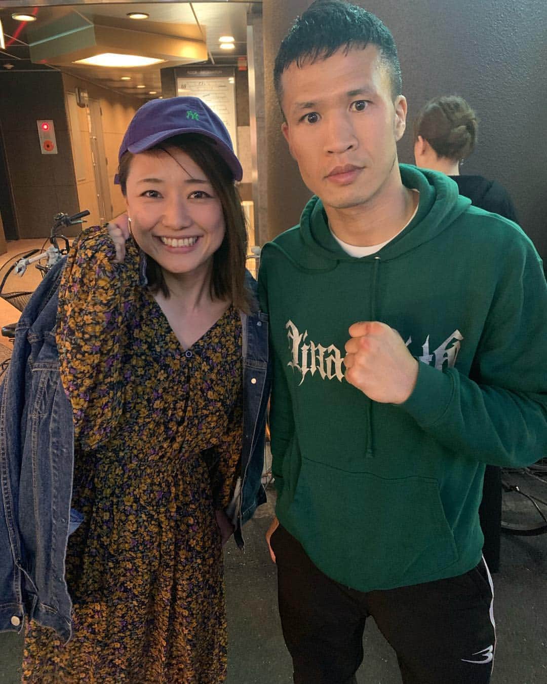 彼方茜香さんのインスタグラム写真 - (彼方茜香Instagram)「win♥ 勝ちましたぁーーーーー‪⸜(*ˊᵕˋ* )⸝‬ 絶対勝つ！って信じてたけどね✊😊 おめでとー会居たかったけど、お先に抜けて明日のすまたんスタジオの為に寝ます(/ω＼) #大沢宏晋  選手 #boxing #しゅっしゅっ」4月7日 21時44分 - serikaochikata