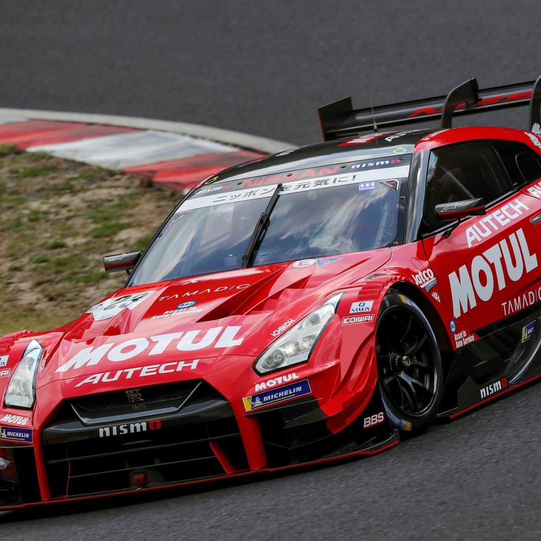 MOTUL Japanさんのインスタグラム写真 - (MOTUL JapanInstagram)「【SUPER GT開幕まであと6日】 2019 AUTOBACS SUPER GT Round1　OKAYAMA GT 300km RACE . 4月13日・14日、晴れの国岡山で、熱い戦いの幕が開けるのはもうすぐだ！ . ※写真は昨年の岡山でのレースのものです。 . #motul #motuljapan #エンジンオイル #engineoil #メンテナンス #車 #車好きと繋がりたい #エンジン #バイク #バイク好きと繋がりたい #モチュール #車好き #バイク好き #オイル交換 #mactools #高性能オイル #エンジンオイル交換 #300V #300V2 #gt #supergt #supergt2019 #サーキット #race #レース #レース好きと繋がりたい #モータースポーツ #三宮 #神戸港 #ドライブ」4月7日 22時00分 - motuljapan