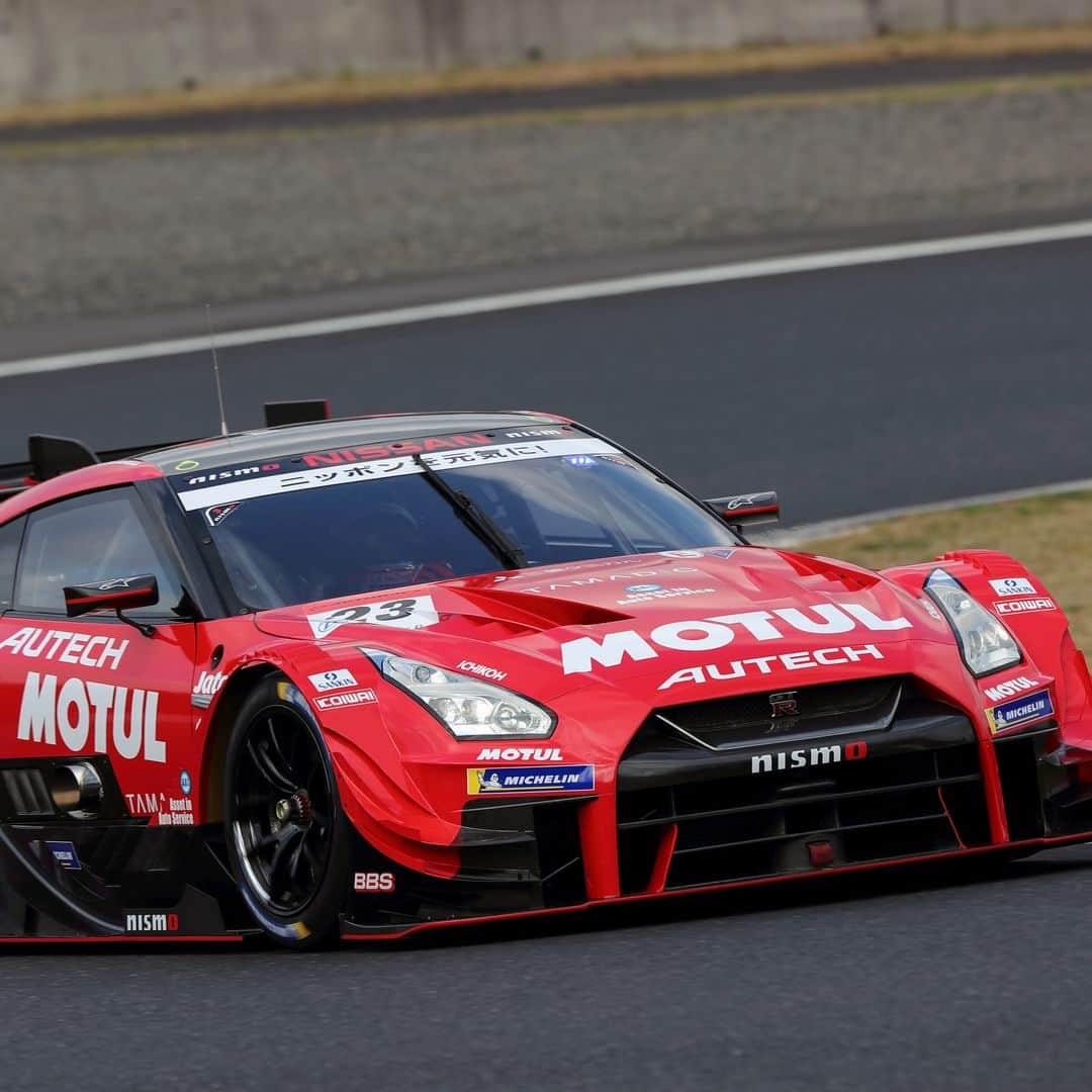 MOTUL Japanさんのインスタグラム写真 - (MOTUL JapanInstagram)「【SUPER GT開幕まであと6日】 2019 AUTOBACS SUPER GT Round1　OKAYAMA GT 300km RACE . 4月13日・14日、晴れの国岡山で、熱い戦いの幕が開けるのはもうすぐだ！ . ※写真は昨年の岡山でのレースのものです。 . #motul #motuljapan #エンジンオイル #engineoil #メンテナンス #車 #車好きと繋がりたい #エンジン #バイク #バイク好きと繋がりたい #モチュール #車好き #バイク好き #オイル交換 #mactools #高性能オイル #エンジンオイル交換 #300V #300V2 #gt #supergt #supergt2019 #サーキット #race #レース #レース好きと繋がりたい #モータースポーツ #三宮 #神戸港 #ドライブ」4月7日 22時00分 - motuljapan