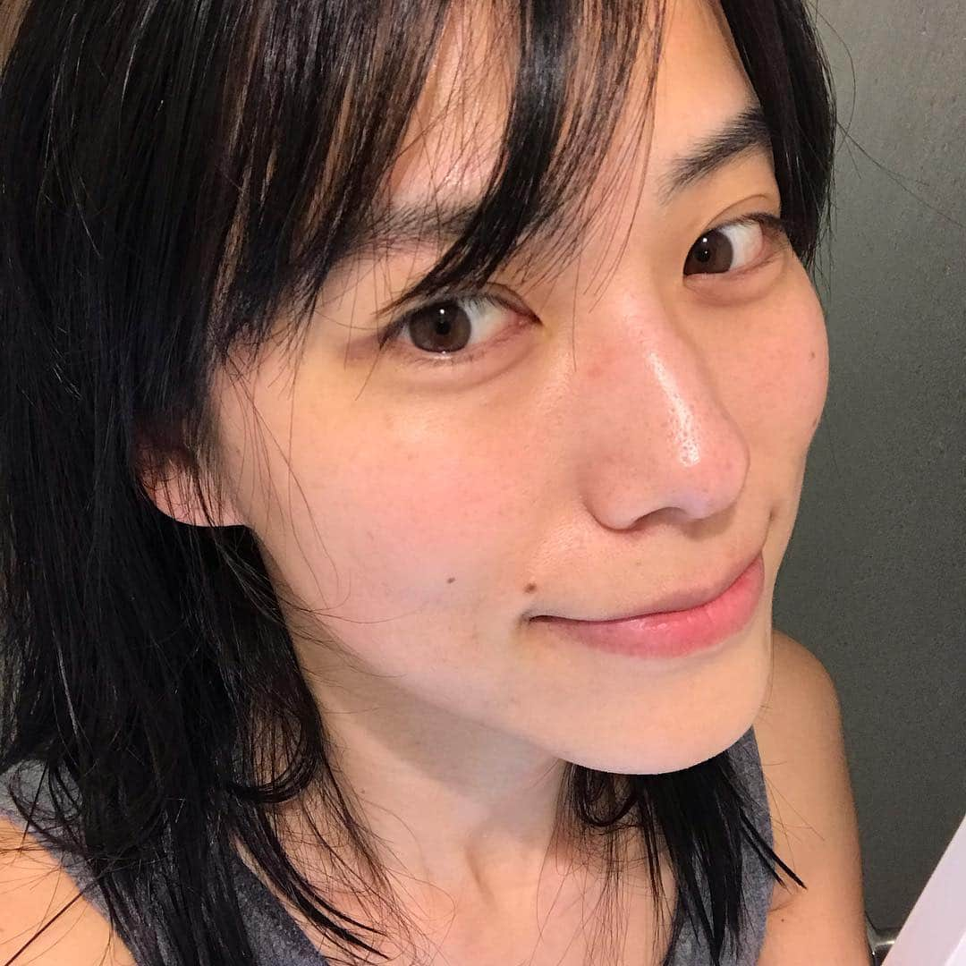 柏木美里さんのインスタグラム写真 - (柏木美里Instagram)「体調崩して荒れてた肌が、ようやく回復してきた😽 #トレーニング後 #すっぴん #nofilter #スキンケア好きさんと繋がりたい #エンビロン #ファンケル #ケミカルピーリング #エニシーグローパック #プラセンタ注射 #フォトフェイシャル #skintyte  やっているのはこんな感じ😼✨ おススメスキンケア情報求む〜❗️」4月7日 22時15分 - misato_kashiwagi