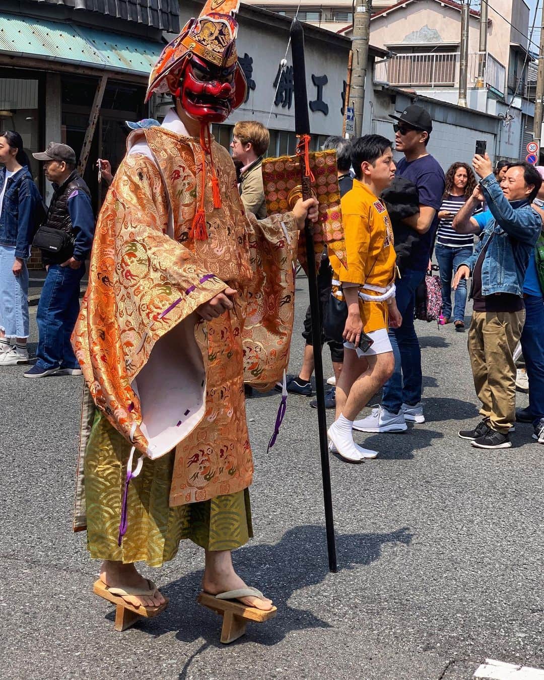ミーシャ・ジャネットさんのインスタグラム写真 - (ミーシャ・ジャネットInstagram)「Eat (dik). Pray (dik). Love (dik). Having a spiritual moment at the #penisfestival today. Nothing in Japan “shocks” me anymore, and today was no exception; just some good old fashioned tradition. . Originally it is called the Kanamara Matsuri, after the name of the neighborhood & kanayama shrine. . Today, getting into this shrine meant waiting upwards of 3 or more hours. Why would anyone actually wait that long?? Because the festival is actually for blessing marriage, fertility and birth. So while the tourists wanted in just to buy some dik, the japanese people were possibly trying to get blessed for fertility. With all the tourism, it’s easy to forget the religious meaning behind these festivals. . What’s more, the area was home to a lot of prostitutes and brothels, and women and men would come to the shrine secretly in the night to pray for warding off stds. To make it easier to pray, the shrine created the festival for daytime so people could be blessed without discrimination. . Now, the “penis festival” features a parade that anyone can watch, raises money for aids charities, and includes LGBTQ groups (the pink penis omikoshi “Elizabeth” is carried by men and women who are required to swap “genders” in appearance). . It was a lot of good family fun. Tho I think the reason why most people make the trek is summed up nicely in the last pic; all for the ‘gram.  Thanks to @celiamassimi for the pics ;) . #かなまら祭り #penisfestival2019 #japanesefestival  #hellojapan #weirdjapan #japantourist #weirdbutfabulous」4月7日 22時19分 - mishajanette