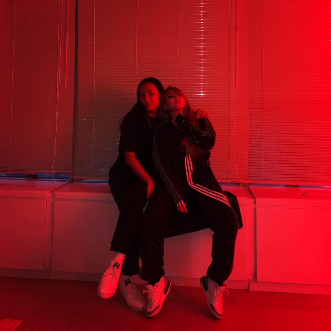 CL さんのインスタグラム写真 - (CL Instagram)「+Alex I finally found it🤦‍♀️ wel..come to..korea...+」4月7日 22時31分 - chaelincl