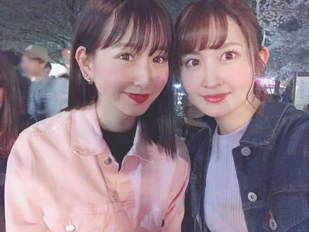 沢井里奈さんのインスタグラム写真 - (沢井里奈Instagram)「♡ . あやね🧡さら💚まこと💚 二期生ちゃんたちと味仙食べて🍜 夜桜見に行って来ました🌃🌸 . 皆相変わらずの元気さだし、 たくさん笑わせてもらいました🌷✨ この3人の仲の良さが好きです！！ 見ててほっこり☺️💓💓 とっても楽しい時間でした🌟 . 3人ともありがとう👒🌼💕💕 皆大きくなったな〜🥺💭笑 . #sakura #cherryblossom #tsurumapark #rirandture #ootd #coordinate #fashion #instafashion #haiarrange #hairstyle #hair #instagood #instagramjapan #japanesegirl #お花見 #花見 #夜桜 #鶴舞公園 #味仙 #台湾ラーメン #私服 #ヘアアレンジ #ヘア #ポニーテール」4月7日 22時33分 - sawairina