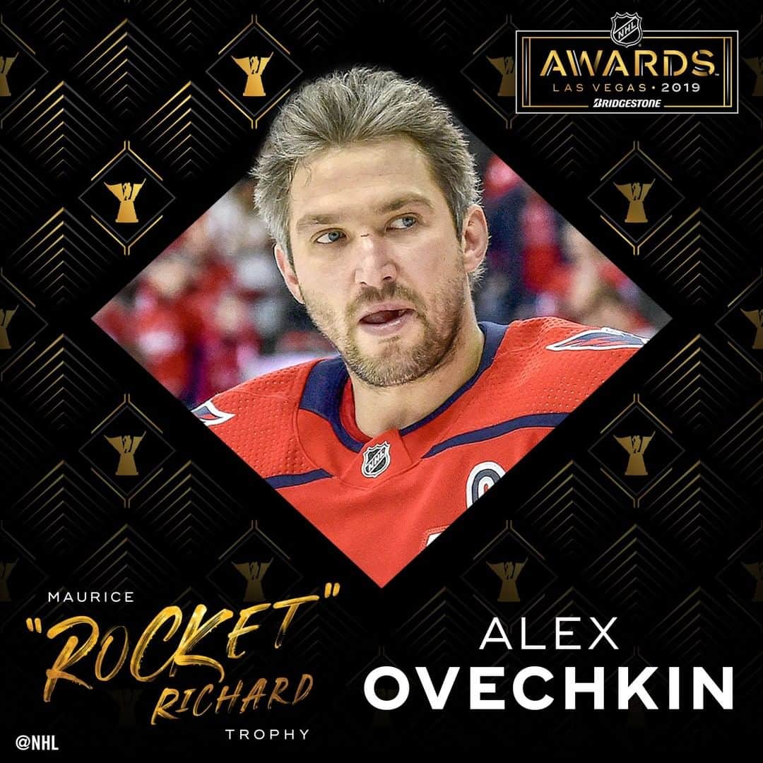 NHLさんのインスタグラム写真 - (NHLInstagram)「51 goals for @aleksandrovechkinofficial earns him his EIGHTH Maurice "Rocket" Richard Trophy and second in as many years. #NHLAwards」4月7日 22時35分 - nhl