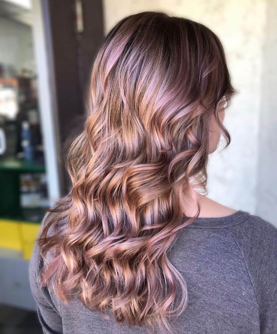 CosmoProf Beautyさんのインスタグラム写真 - (CosmoProf BeautyInstagram)「How pretty is this rose balayage?! 😍💕 ✨ Hair by @michellemillerhair who achieved this metallic pink perfection by using @kenraprofessional #SimplyBlonde Clay Lightener & @kenraprofessional demi-permanent color in 9B/9PV/8ROM 🌹 ✨ . #repost #cosmoprofbeauty #licensedtocreate #kenraprofessional #kenracolor #rosegoldhair #rosebalayage #rosecoloredhair #pinkhaircolor」4月7日 23時00分 - cosmoprofbeauty