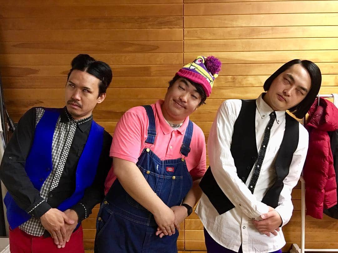GO!皆川さんのインスタグラム写真 - (GO!皆川Instagram)「‪北海道の旭川でウンチョコでした。‬ ‪ピスタチオの白目はムズイ。‬ ‪旭川は醤油ラーメンですが、『よし乃』の味噌バターラーメンを食べた。‬ ‪美味い❤️‬ ‪#みんなとウンチョコりたい #ピスタチオ ‬」4月7日 23時02分 - go_minagawa