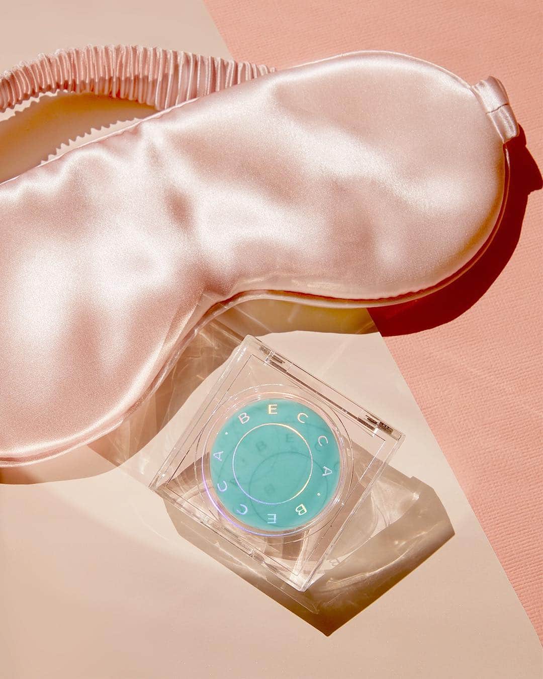 BECCAさんのインスタグラム写真 - (BECCAInstagram)「Go from 😴 to 🤩 with Anti Fatigue Under Eye Primer infused with skin-strengthening antioxidants to awaken and de-puff tired eyes! Shop at @Ultabeauty  Head to our #InstagramStories to see why our consumers 💚 this product! #BECCABrightEyes」4月7日 23時38分 - beccacosmetics