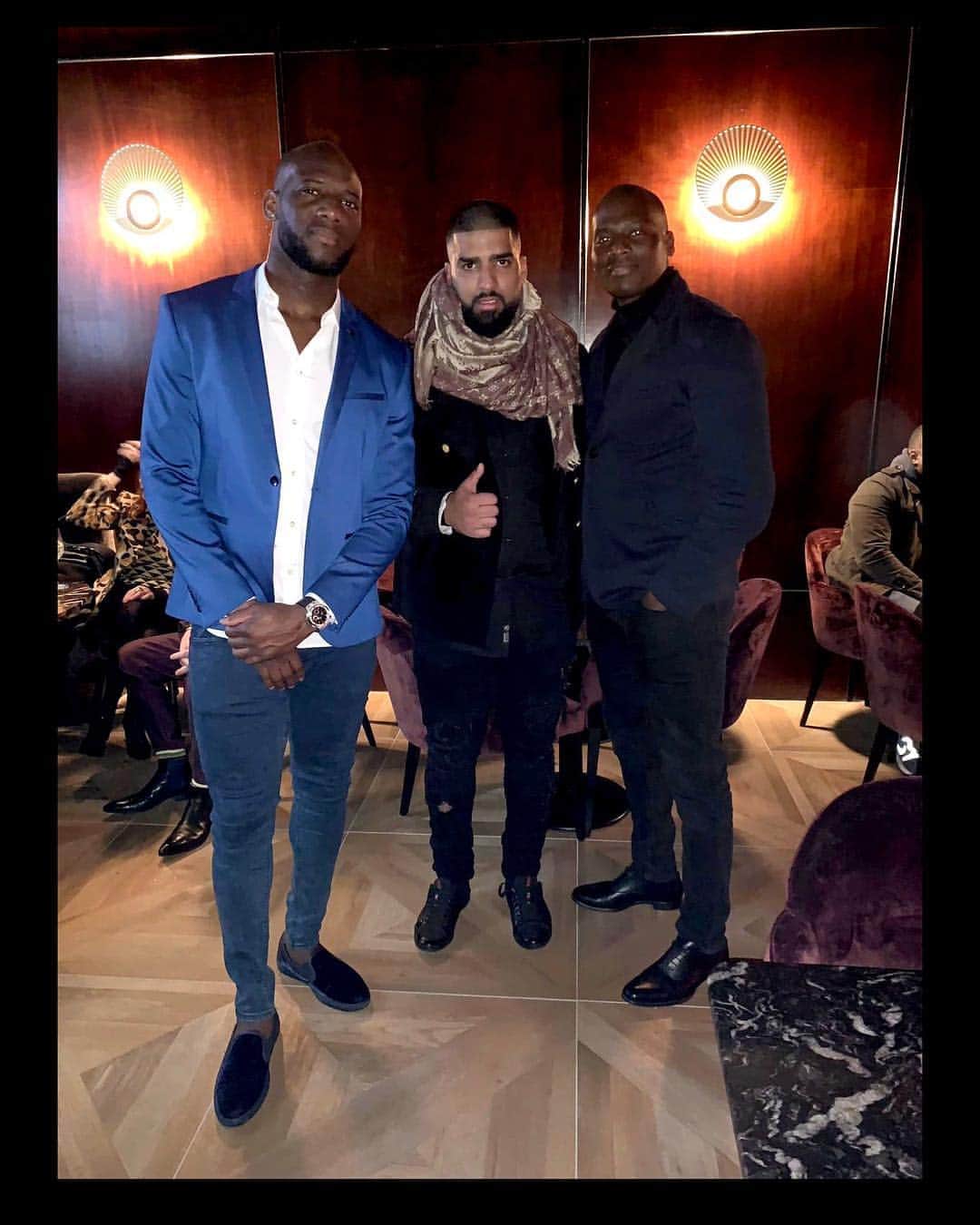 ミカエル・シアニのインスタグラム：「Birthday night #Paris」
