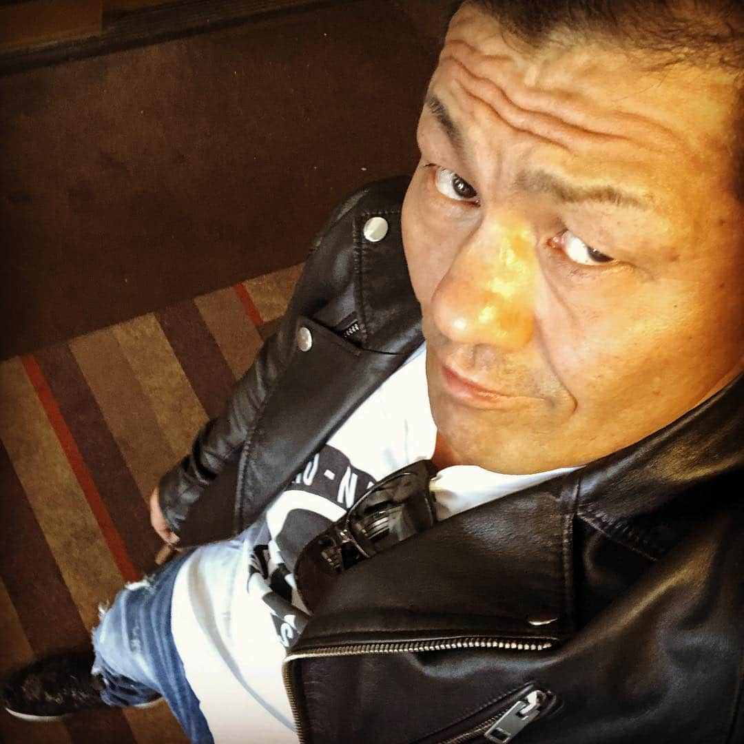 鈴木みのるさんのインスタグラム写真 - (鈴木みのるInstagram)「Holiday in the N.Y.C  #ootd 昨日あんまり寝れなかったから出かけるのどうしようって思ったけど、とりあえず朝メシだけは外出してきた。これからKAMINOGE取材あるから一眠りして夕方からまた外に出て満喫してこよう。。ニューヨーク滞在最終日。あ、シェルトンに電話しなきゃ。。。」4月7日 23時56分 - suzuki.d.minoru