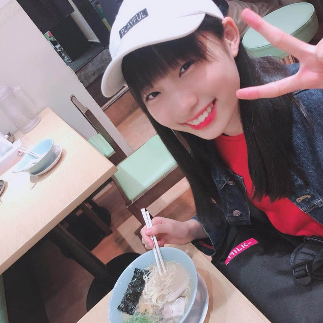 須田亜香里さんのインスタグラム写真 - (須田亜香里Instagram)「SKE48の子供達のふぅふう写真です。 ラーメン部、部員の相川はラスト10枚目☺️ #福岡県 #小倉駅 #豚骨ラーメン #ske48 #ske48ラーメン部 #ふぅふぅ女子」4月7日 23時52分 - akarisuda