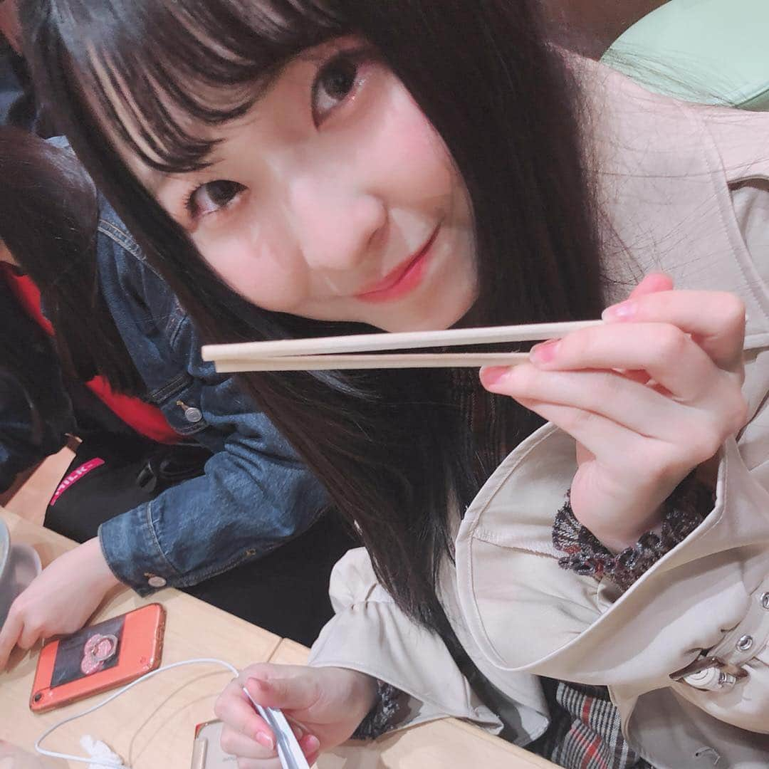 須田亜香里さんのインスタグラム写真 - (須田亜香里Instagram)「SKE48の子供達のふぅふう写真です。 ラーメン部、部員の相川はラスト10枚目☺️ #福岡県 #小倉駅 #豚骨ラーメン #ske48 #ske48ラーメン部 #ふぅふぅ女子」4月7日 23時52分 - akarisuda