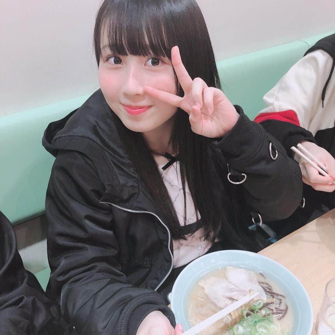 須田亜香里さんのインスタグラム写真 - (須田亜香里Instagram)「SKE48の子供達のふぅふう写真です。 ラーメン部、部員の相川はラスト10枚目☺️ #福岡県 #小倉駅 #豚骨ラーメン #ske48 #ske48ラーメン部 #ふぅふぅ女子」4月7日 23時52分 - akarisuda