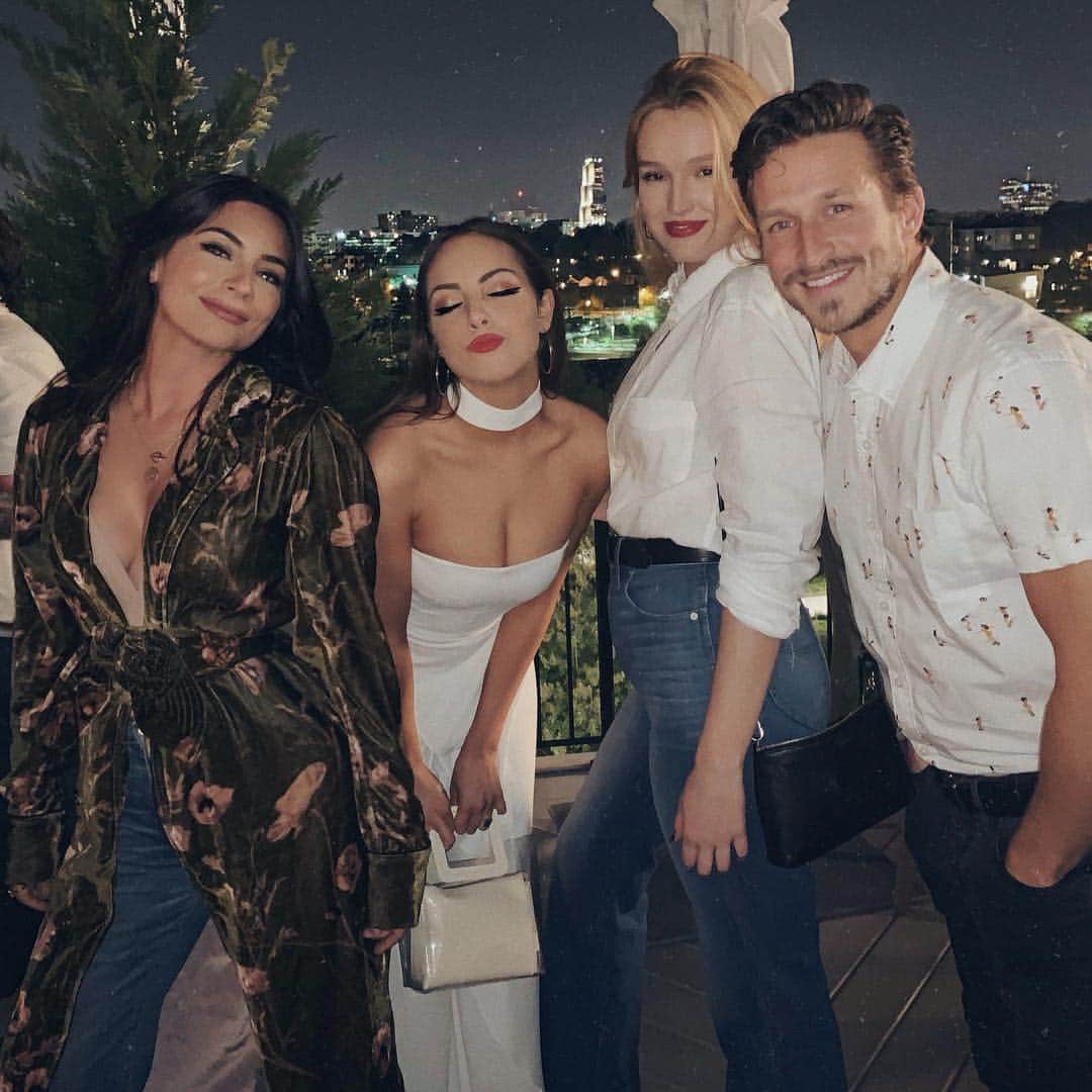 Ana Brenda Contrerasさんのインスタグラム写真 - (Ana Brenda ContrerasInstagram)「Dynasty Fam 🥂 ✨」4月7日 23時54分 - anabreco