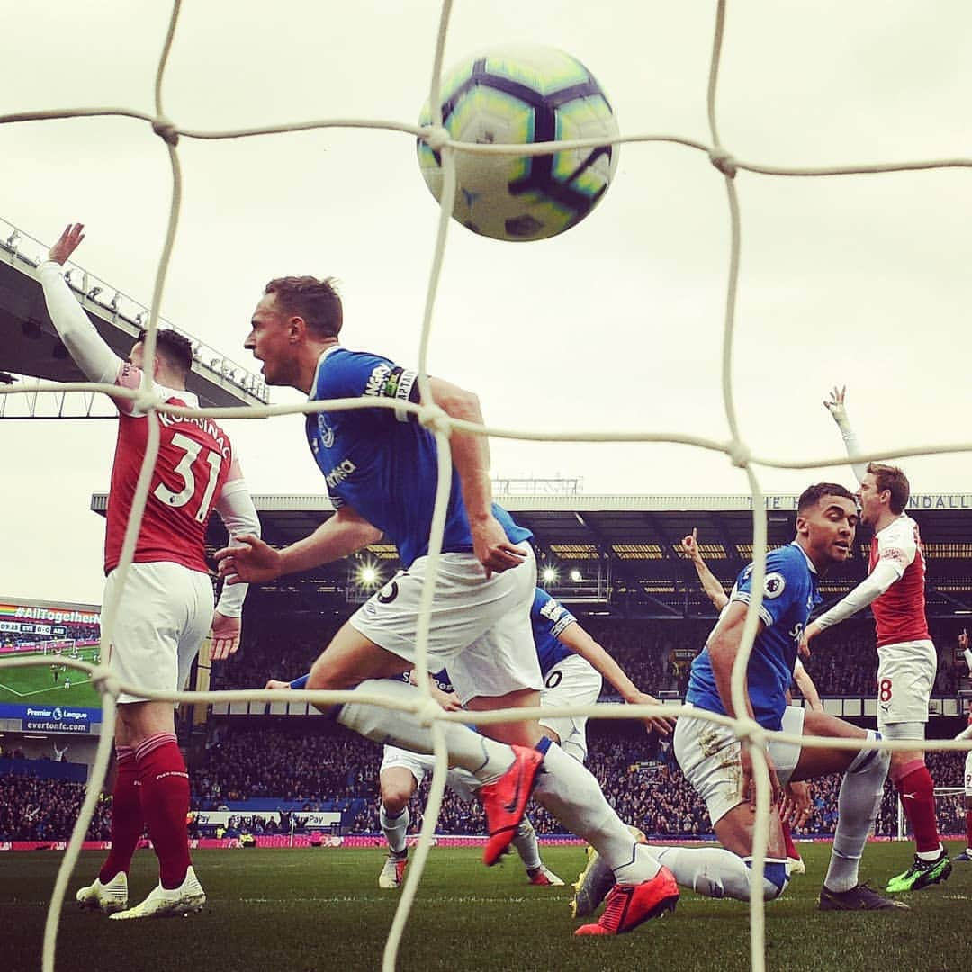 プレミアリーグさんのインスタグラム写真 - (プレミアリーグInstagram)「Three #PremierLeague wins in a row for @everton!  Where will they finish in the table?」4月8日 0時05分 - premierleague