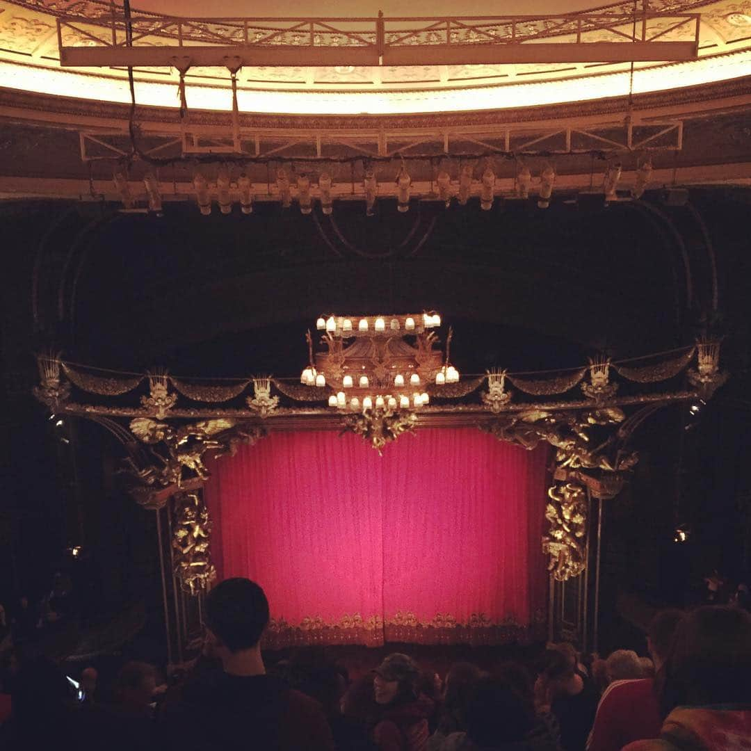 大森美希さんのインスタグラム写真 - (大森美希Instagram)「Saturday on Broadway 野性爆弾のあとは #オペラ座の怪人 👺👨‍🎤 #ミュージカル #ブロードウェイ #仮面つながり #ブロードウェイミュージカル #ニューヨーク #ニューヨーク生活 #海外生活 #海外で働く #broadway #musical #thephantomoftheopera #broadwaymusical #nyc #nylife #theatre」4月8日 0時30分 - mikiomori_