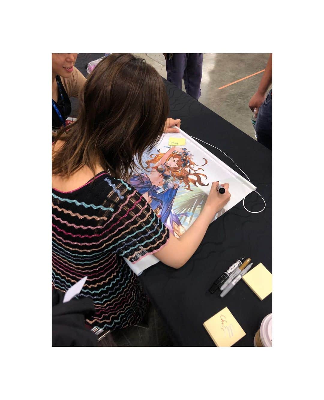 のインスタグラム：「Autograph session and Q&A panel✨﻿ Thank you for coming😊﻿ ﻿ Tomorrow is the last day of KawaiiKon!﻿ I'll have 4 events.﻿ ﻿ 12:15〜13:15 Q&A panel﻿ 13:45〜14:45 Autograph session﻿ 17:00〜18:00 LIVE←★﻿ 18:00〜19:00 Closing ceremony﻿ ﻿ ﻿ You better come tomorrow!﻿ Don't miss it💫﻿ ﻿ ﻿ ﻿ #kawaiikon #kawaiikon2019  #hawaii #hawaii #honolulu﻿ #autographssesion #qandapanel #live﻿ #ayahirano #平野綾」