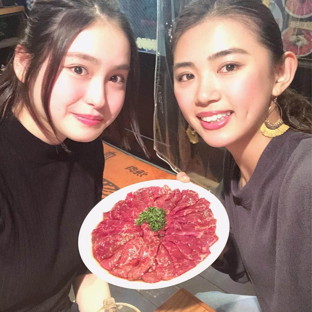 坪井ミサトさんのインスタグラム写真 - (坪井ミサトInstagram)「. . 寝る前の食テロ🥩 もう食べたい。。。 . 大好きな @kei_yakiniku さん💕 . かわいい後輩ちゃんも 引き連れて😆✨ 関西出身ですごくいい子。 バナナ女子🍌です🌺笑 . . #焼肉 #焼肉女子 #肉女子 #お肉大好き #エネルギー #焼肉慶 #新丸子 #food #foodie #幸せ #happy #fitness #fitnessgirl #野球 #野球女子」4月8日 0時35分 - misato1030