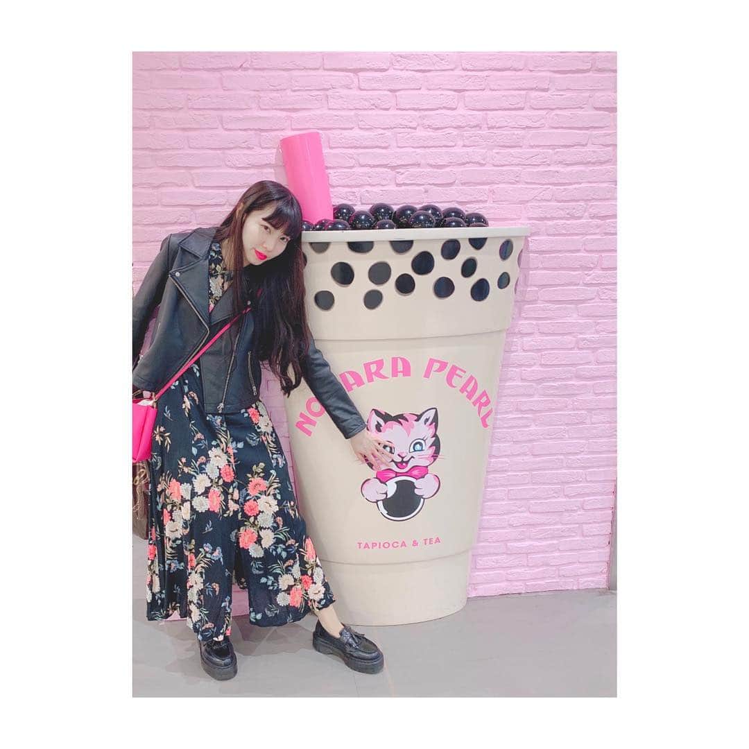 若村柚那のインスタグラム：「行きたかったタピオカ🦄💓🌸🍭🍬🎀 #tapioca #Harajuku #kawaii #cat #nonarapearl #tea #cute #pink #lovely #girl #actress #awesome #yolo #outfit #ootd #ノナラパール」