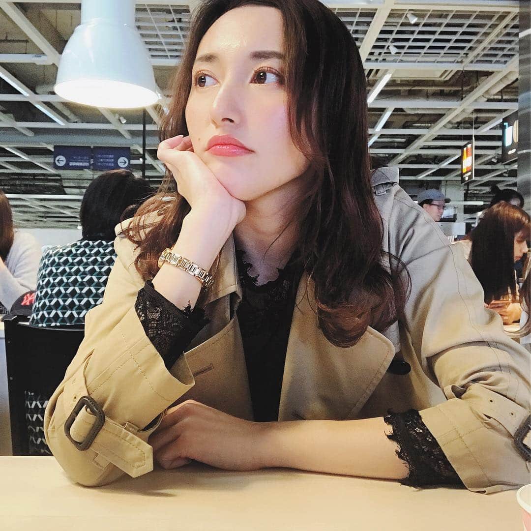 松本リコのインスタグラム：「・ ・ ・ ・ 考え中かな？ ( 特に何も考えてない ) ・ ・ ・ #japanesegirl #japangirl  #japanesemodel #japanmodel #yahoo #お洒落 #インスタグラマー  #インフルエンサー #撮影 #ハーフ顔 #ハーフモデル #fashion #通販モデル #ファッション #楽天 #通販」