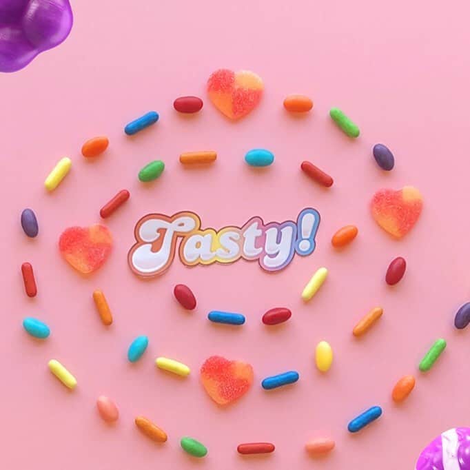 Candy Crushさんのインスタグラム写真 - (Candy CrushInstagram)「Follow the Tasty road! Did you find any treats this weekend?#CandyCrushFriends」4月8日 0時51分 - candycrushsaga