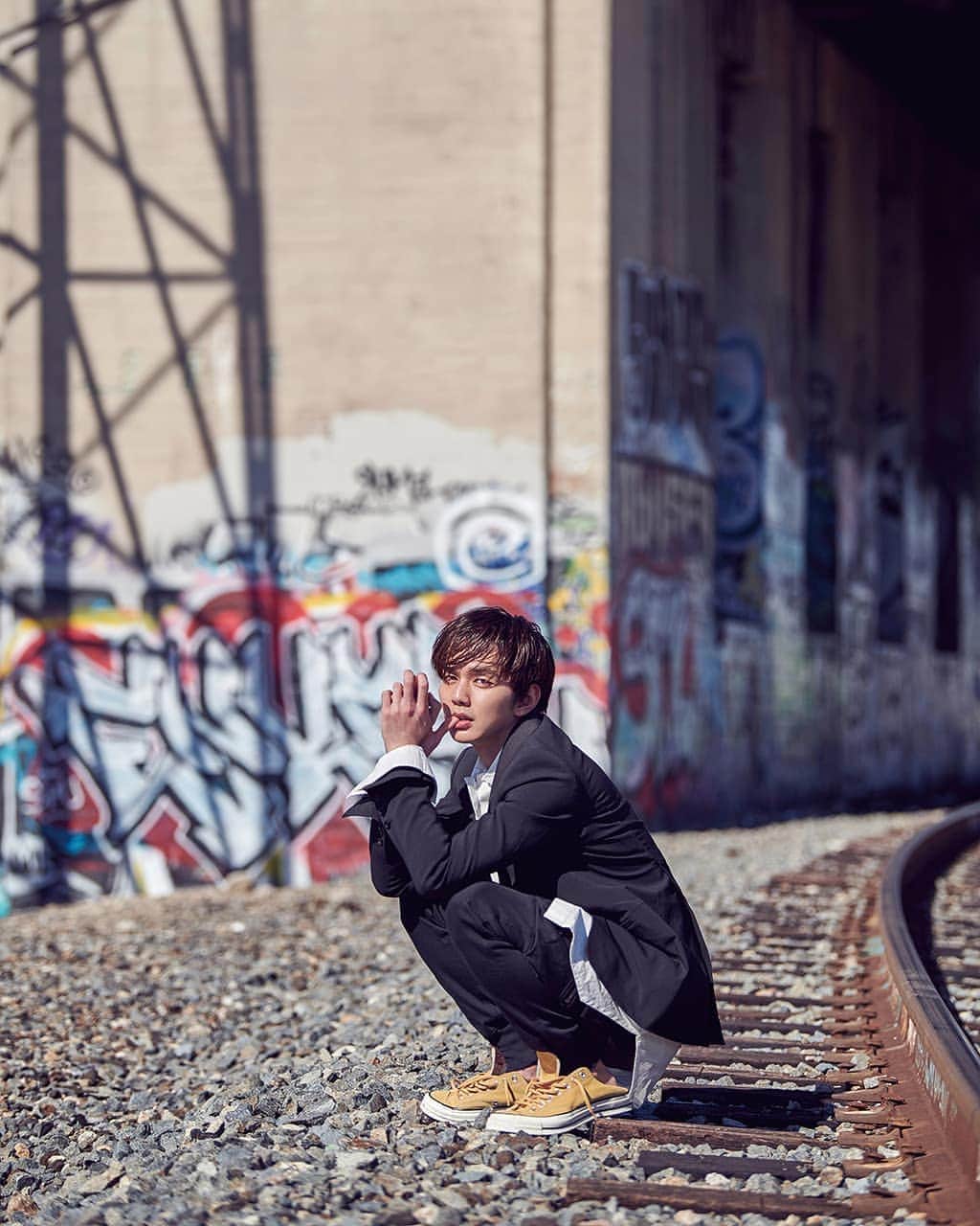 のインスタグラム：「Yoo Seung Ho @dandyoo93 🧡For DAZED Magazine March Issue . . . . . . #유승호 #YooSeungHo#koreanactor  #koreanboy #oppa #asianboy#아지트샵 #추천멘토 #치위생사 #간호사 #직장인부업 #미용인 #미용 #연남동카페 #연남동맛집 #신혼여행 #신혼 #신혼부부 #おしゃれ #オシャレ #いいね返し #フォロー #韓国人 #韓国 #セルカ #自撮り #ファッション #フォロー」