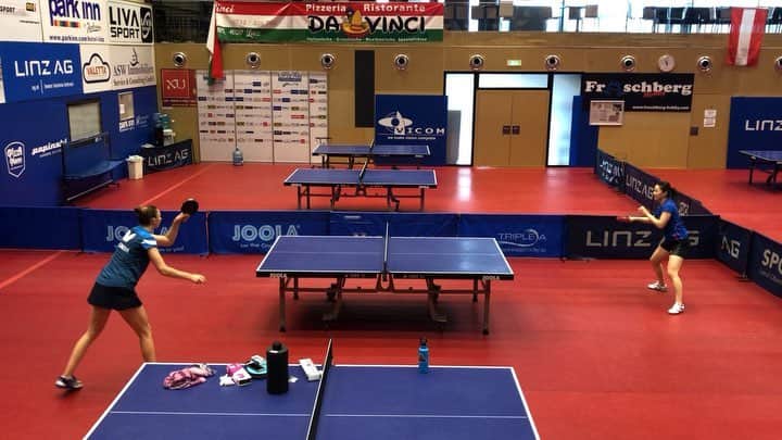 リリー・チャンのインスタグラム：「Sunday morning practice with @sofia.polcanova 💪😅 I can’t breathe but it feels good to be back after a strained quadricep! @joolausa #sundayfunday #joola #rekt」