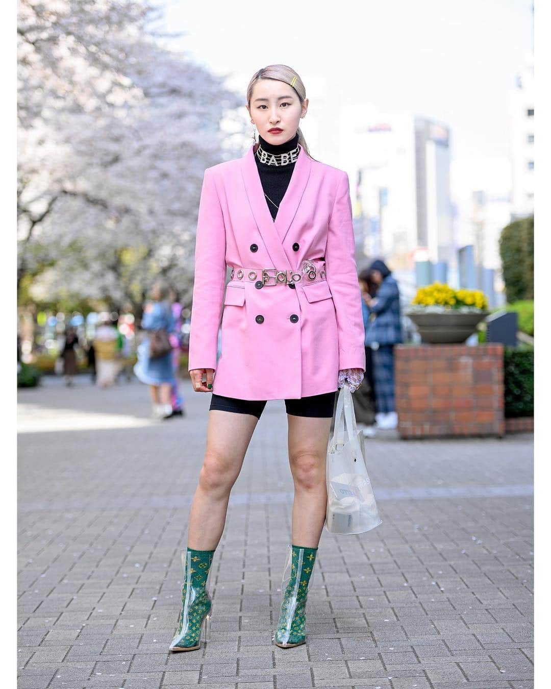 Harajuku Japanさんのインスタグラム写真 - (Harajuku JapanInstagram)「18-year-old Emile (@nigo_ez) on the street near Bunka Fashion College in Tokyo wearing a Zara pink blazer and biker shorts, clear Yello boots with LV logo socks, a Nana-Nana “Trash Box” tote, a "Babe" choker, Ambush, Pinnap, and Kobinai items.」4月8日 2時08分 - tokyofashion