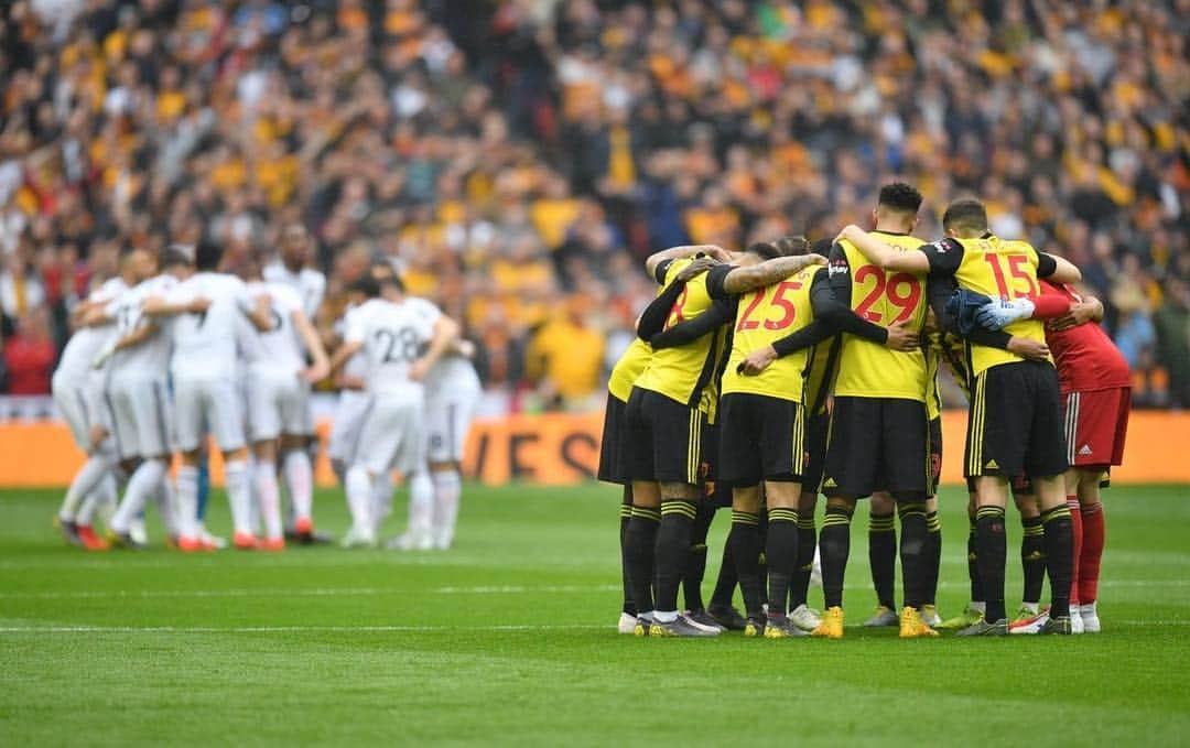 のインスタグラム：「They thought we were dead. Guess what? We were not. F...... well done boys ! See you again in a month Wembley 💪🏽 @watfordfcofficial  #final #facup #watfordfc #nike #team」