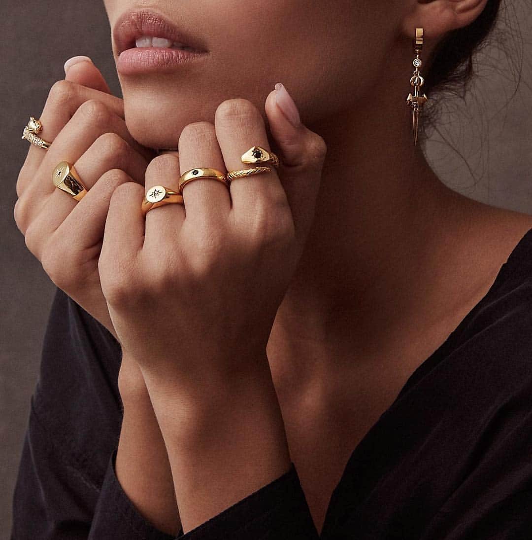 ナイアラヤさんのインスタグラム写真 - (ナイアラヤInstagram)「Discover the women’s ring collection ✨ available on NIALAYA.COM #Nialaya #NialayaWomen」4月8日 3時48分 - nialayajewelry
