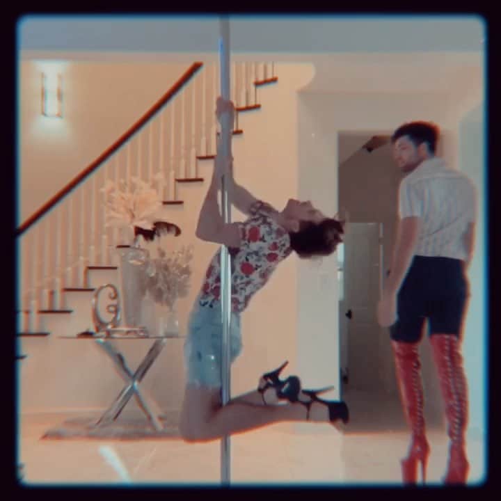 ジョーイ・グレーセッファのインスタグラム：「Spends 1 day with @bretmanrock 👠 tag a bestie you want to hit the pole with 💋 ps: new spring merch just dropped, link in bio 🌹」