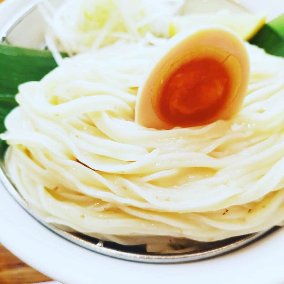 宮田麺児さんのインスタグラム写真 - (宮田麺児Instagram)「通販 限定麺 空飛ぶ小麦が 大好評です！ 無くなり次第 終了なので おはやめに！  #宮田麺児#通販#限定#無くなり次第終了 #美味#お取り寄せ#お早めに#つけ麺#麺#小麦」3月15日 13時21分 - miyatamenji