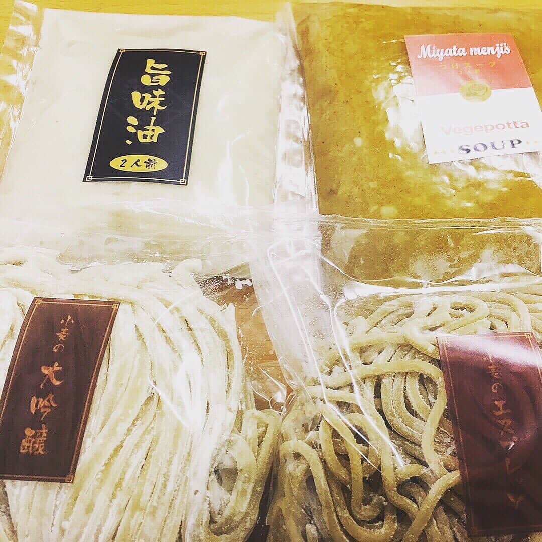 宮田麺児さんのインスタグラム写真 - (宮田麺児Instagram)「通販 限定麺 空飛ぶ小麦が 大好評です！ 無くなり次第 終了なので おはやめに！  #宮田麺児#通販#限定#無くなり次第終了 #美味#お取り寄せ#お早めに#つけ麺#麺#小麦」3月15日 13時21分 - miyatamenji