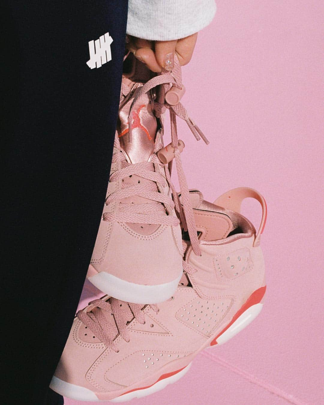 UNDFTDさんのインスタグラム写真 - (UNDFTDInstagram)「Aleali May x Air Jordan VI "Millennial Pink" // Available Friday 3/15 at Undefeated La Brea, Silver Lake, Santa Monica and Las Vegas」3月15日 13時14分 - undefeatedinc