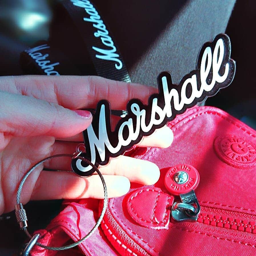Yukiさんのインスタグラム写真 - (YukiInstagram)「Marshall key ring♥️ I have Marshall MG15FX. The sound is really nice and Rock!  Marshallの対象商品ご購入でキーホルダーがもらえます！さらにWチャンスキャンペーンも！詳しくはhttp://www.marshallamps.jp/news/spring_2019/  私はMG15FXを自宅で使ってるよ！✨ #marshall #マーシャルアクキー #keyring」3月15日 13時15分 - d_drive_gt_yuki