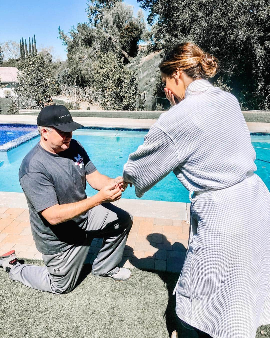 ヘザー・マクドナルドのインスタグラム：「Once again Jlo copied me but when I got engaged Instagram didn’t exist so it’s hard to prove Instaplagarism (my made up word) I showed her these pics then low and behold. Well, I’m happy for my bff. I Hope they make it 18 yrs. #peather4ever.  Come see me LIVE in Denver at @comedyworksdenver this weekend Friday & Saturday 4 shows!」