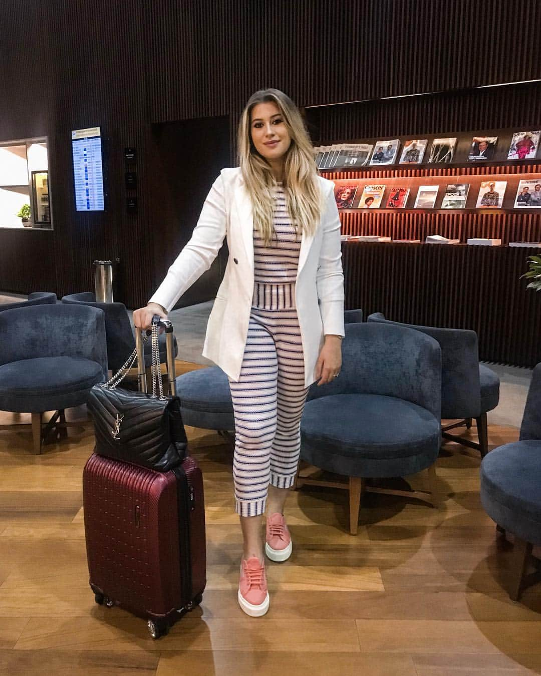 ニーナさんのインスタグラム写真 - (ニーナInstagram)「Aero look pra mais uma viagem especial! ✈️♥️ Indo conhecer Dubai com a @emirates 😱 muiiito feliz e honrada! Acompanhem os Stories e vou vlogar tudo pra vocês! #FlyEmirates #FlyBetter #lookdaniina」3月15日 12時00分 - niinasecrets