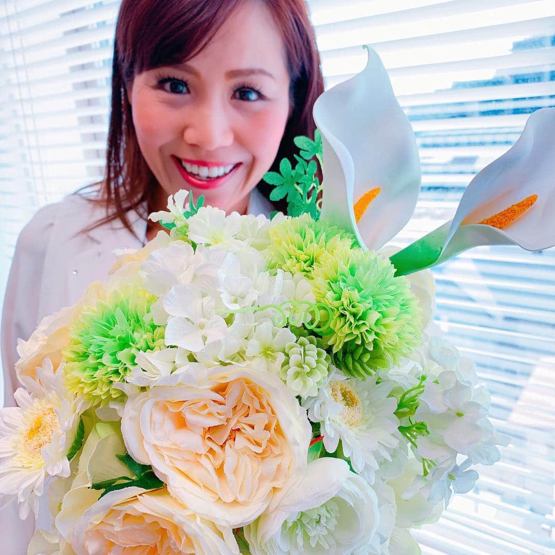 のインスタグラム：「明後日‼️ ジェイアール名古屋タカシマヤ🏢✨【印象アップ！トークショー】出演します😊🌷 出会いの多い春に、オフィスワーカーが印象を高めるコツをレクチャーしちゃいます！！ 皆さん、ぜひ来てねー♬ ■3月17日(日)／午後1時～・3時～ ■4階 ローズパティオ [午後1時～]オフィスシーンの好感度アゲ仕草 [午後3時～]アフター5のモテ仕草  https://www.jr-takashimaya.co.jp/ladies/190312officeworker/  #重太 #重太みゆき #印象 #印象道 #印象評論家 #jr名古屋タカシマヤ #jrnagoyatakashimaya #名古屋 #ローズパティオ」