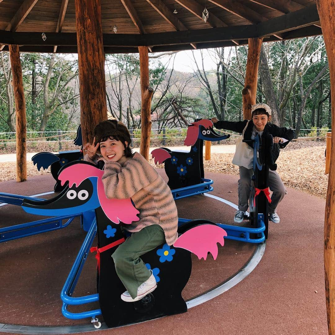 三戸なつめさんのインスタグラム写真 - (三戸なつめInstagram)「明日オープンのムーミンバレーパーク ( @moominvalleypark )に遊びに行きました🎈 自然いっぱいで可愛いムーミンと仲間たちがいて癒されました☺️ しばちゃんと行けて嬉し楽しかった☺️#mito_natsume」3月15日 12時50分 - mito_natsume