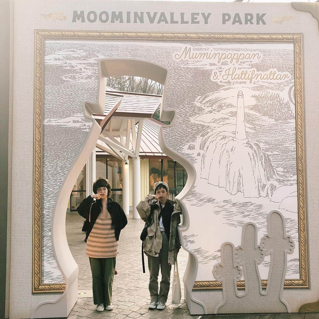 三戸なつめさんのインスタグラム写真 - (三戸なつめInstagram)「明日オープンのムーミンバレーパーク ( @moominvalleypark )に遊びに行きました🎈 自然いっぱいで可愛いムーミンと仲間たちがいて癒されました☺️ しばちゃんと行けて嬉し楽しかった☺️#mito_natsume」3月15日 12時50分 - mito_natsume